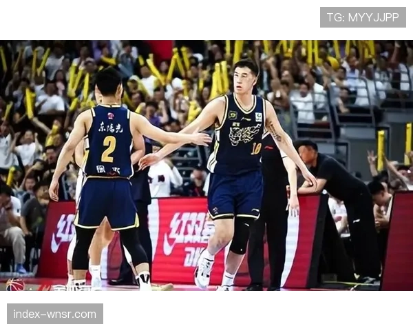 CBA战术体系从外援主导转向双核驱动 团队协作成制胜关键 CBA战术体系从外援主导转向双核驱动 团队协作成制胜关键